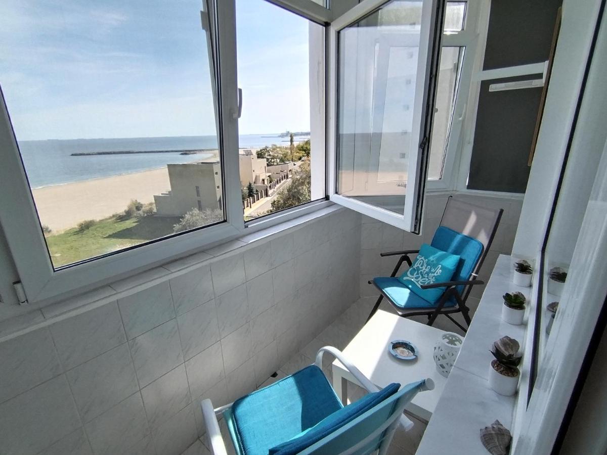 Sunrise Beachfront Relax Residence Констанца Екстер'єр фото