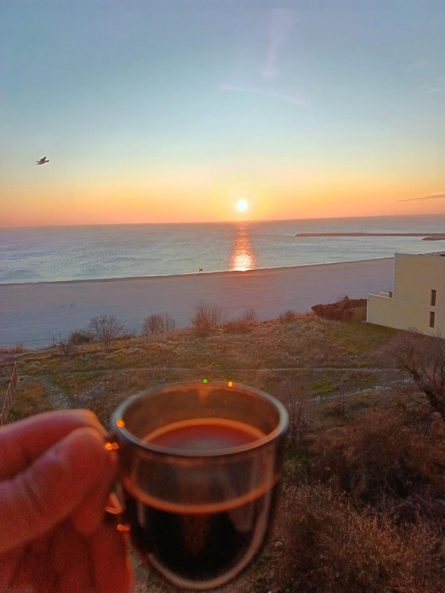 Sunrise Beachfront Relax Residence Констанца Екстер'єр фото